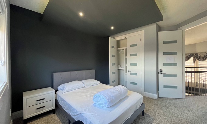 Northeast Edmonton Casa | A Place for Large Families