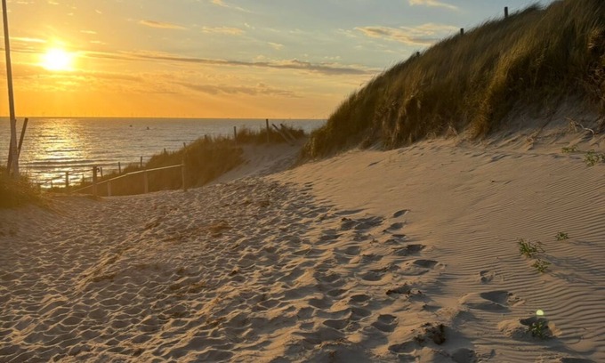 Egmond aan Zee Chalet De Esquí | A place on the dunes, where the sun always shines, 10 minutes from the beach!