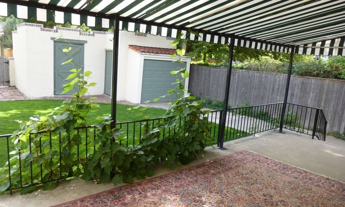 South Park Hill Casa | ¡Un lugar para llamar a casa! Bungalow con encanto situado en el centro de casi todo!
