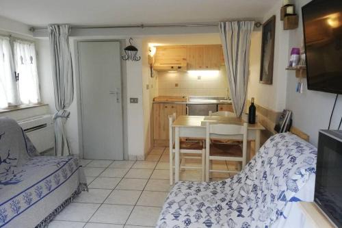 Rosignano Solvay Casa | A pochi metri dal mare.