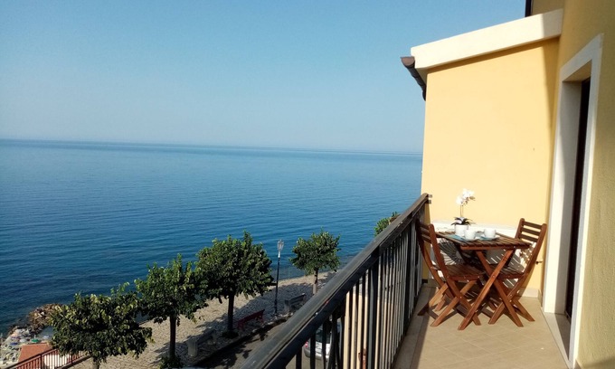 Arcavacata Apartamento | A Porthole on the Sea With PANORAMIC OVERVIEW of the SEA