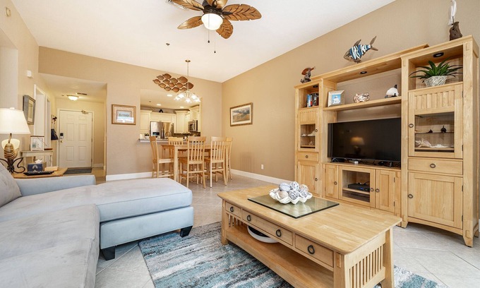 Independence Square Casa | A private beachfront condo just steps from beach