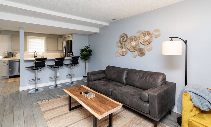 Des Moines Casa | A Private Boho-Modern Stay Minutes to Downtown w/ KING Bed and Hidden Nook!