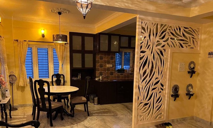 Kolkata Apartamento | A quaint and sublime 3BR/4BA duplex apartment