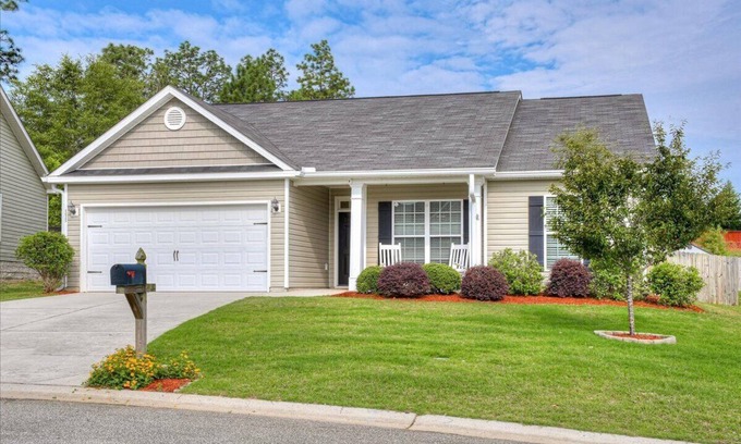 Aiken Casa | A quiet place to relax, yet close to everything. Minutes from downtown.