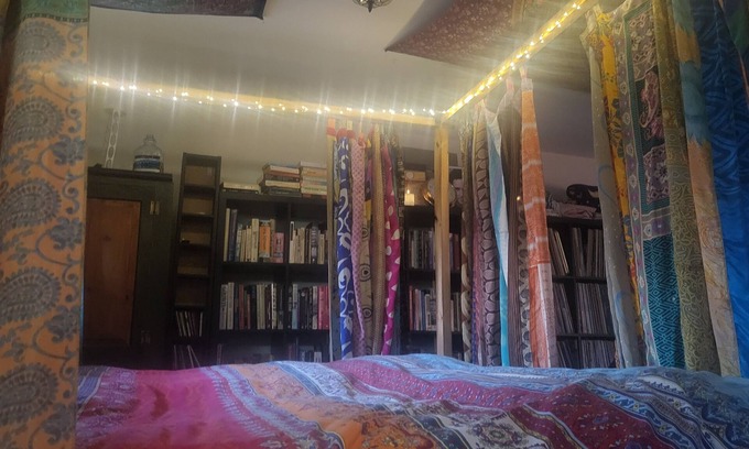 Eagle Rock Apartamento | A quiet, super comfortable boho retreat in artist-friendly Eagle Rock.