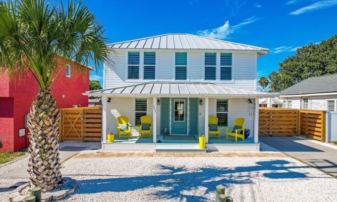 Laguna Beach Casa | A Rare Nautical Historic Gem! Steps to the Ocean! Grocery Next Door!