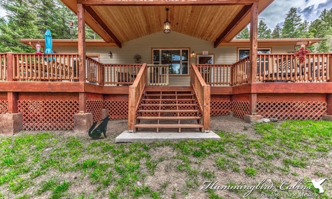 Ruidoso Cabina | A rare "Spotted Owl" in the pine trees w/ hot tub & Pet Friendly!