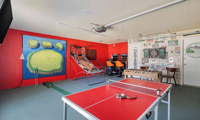 Frisco Casa | A Real Frisco Gem! Heart of the City+Hot Tub+Game Room