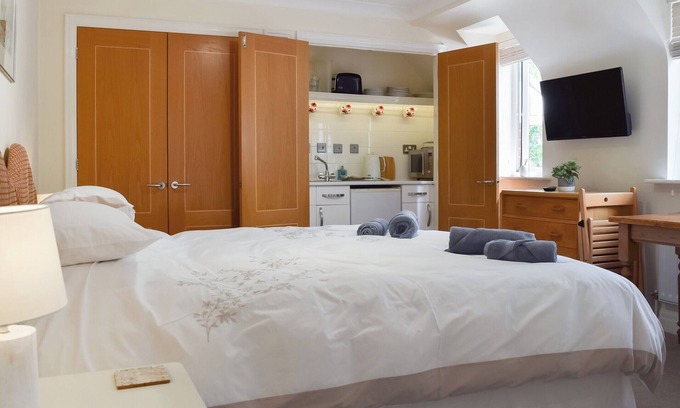 Benson Cabaña | A really comfortable apartment on the edge of the beautiful Chilterns awaits your stay.