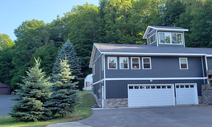 Ludington Apartamento | A relaxing gathering to create lasting memories with family and friends!