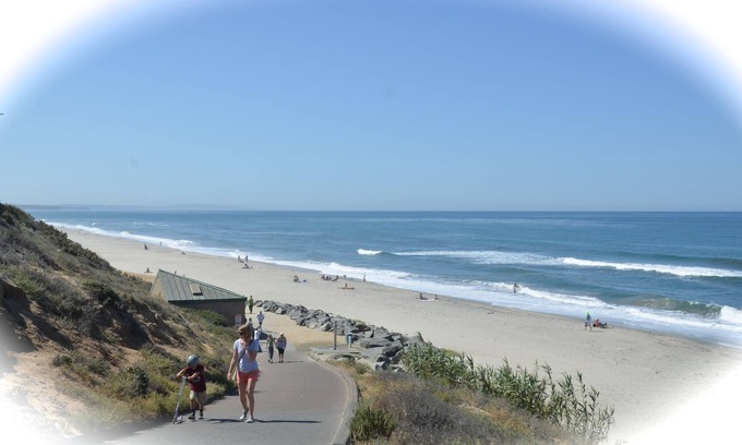 Carlsbad Village Condominio | Un retiro relajante en el corazón de Carlsbad Village!