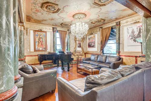 Scranton Casa | A Retreat in an Historic Estate with Modern Comforts