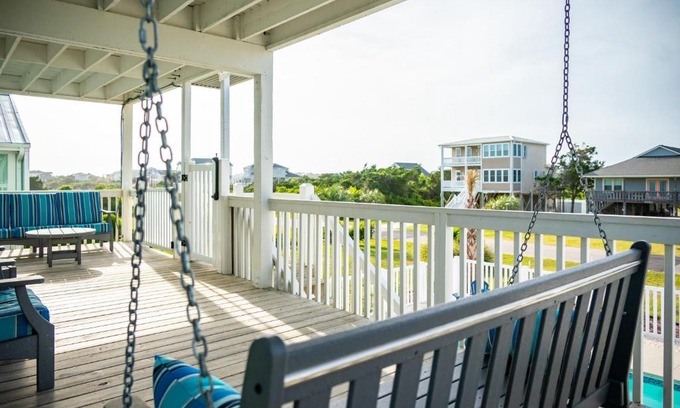 Long Beach Casa | A Sea View Cottage by Oak Island Accommodations