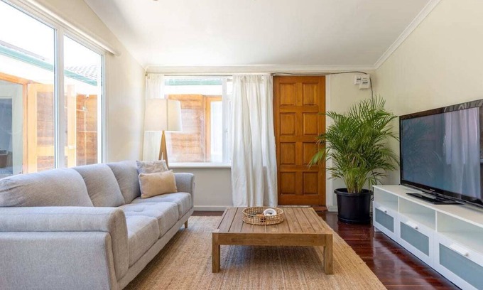 Kallaroo Casa | A short trip to the beach - Self Contained