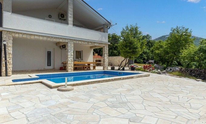 Ledenice Casa | Alojamiento de 4 habitaciones en Ledenice