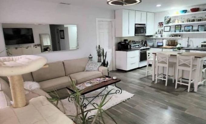 North Clairemont Apartamento | A single in San Diego Room Rental