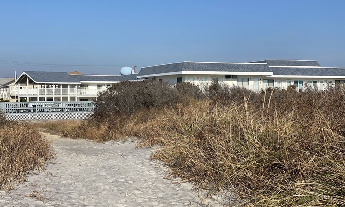 Brigantine Condominio | A Slice of Beach Front Heaven