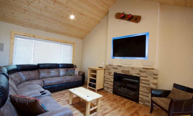 Rancho Bijou Casa | Una rebanada de cielo para que disfrute toda su familia. Tiene una sala de juegos increíble :)