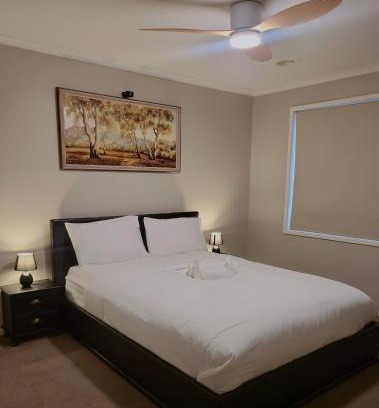 Craigieburn Casa | A slice of Melbourne! Room 1