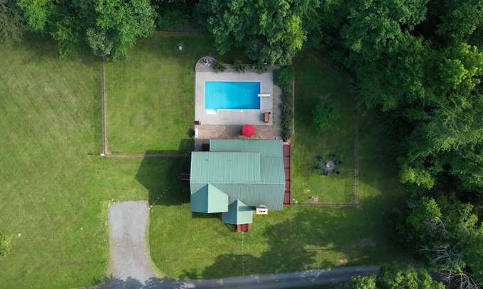 Salisbury Cabina | A Slice of Salisbury, Pool,Hot Tub, 10 acres