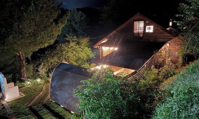 Nakatsugawa Cabina | A small inn with a sauna and a private house for rent in the mountains of a quiet retreat in a town with a samurai road, an inn town of Nakasendo, with the option of barbecuing gibier and bonfires.
