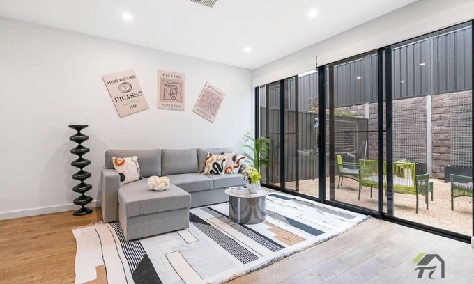 Woodforde Casa | A spacious and bright two-bedroom house in the Woodforde core area