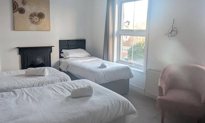Sittingbourne Casa | A spacious cottage-styled 3 bedrooms in a Shared house - Sittingbourne