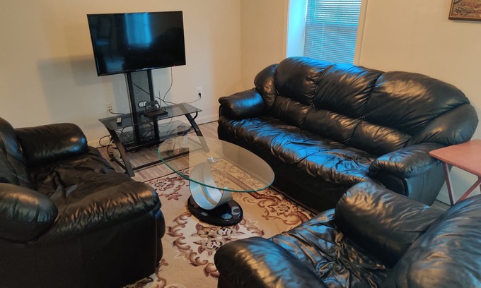 Randallstown Casa | A spacious furnished 1bdr basement apartment.