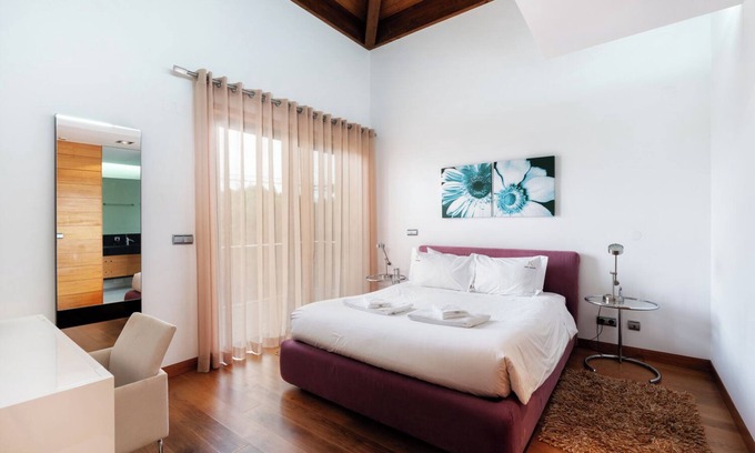 Vale do Lobo Apartamento | A spacious two-bedroom apartment in Vale do Lobo