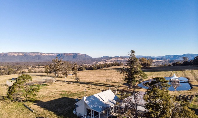 Megalong Valley Casa | A spectacular farm boasting some of the best views