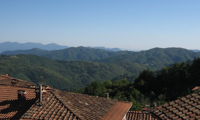 Pescaglia Cabaña | Una casa de piedra con impresionantes vistas, es íntimo y acogedor.