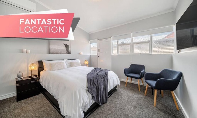 Glenelg South Apartamento | A Stone's Throw - Cafes, Parking, WiFi