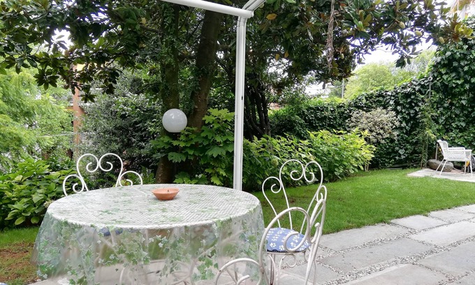 Borgo Po Apartamento | A stone's throw from the center, charming, with garden