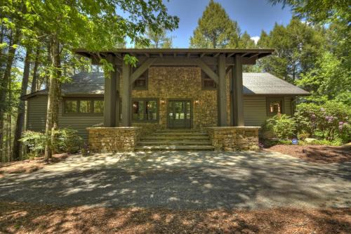 Cherry Log Casa | A Stoney River - Luxurious Cherry Log Riverfront Cabin - Hot Tub, Game Room, Multiple Decks, Views of Ellijay River, Goose Islan