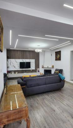 Mbrostar-Urë Apartamento | A Story Worth Staying In