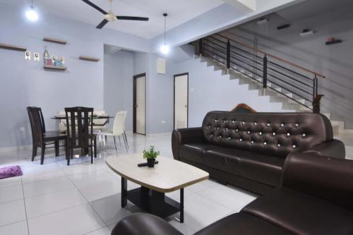 Tebrau Casa | A Stylish 4BR Home with Private Pool