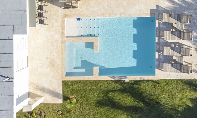Los Charamicos Villa | A stylish Villa to make your vaction base.
