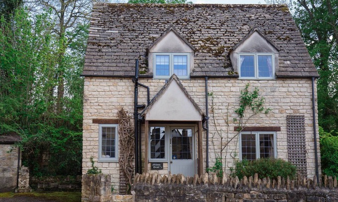 Winchcombe Cabaña | Emma Dent; Sudeley Castle, Cotswolds - acomoda 6 personas en 2 habitaciones