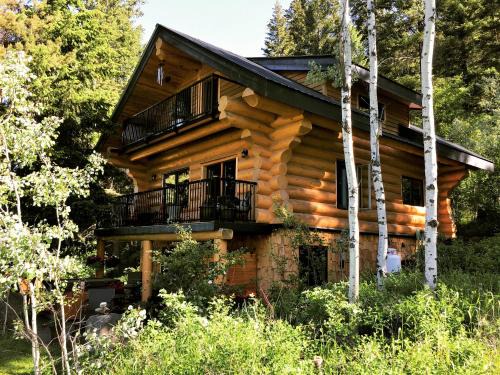 Sun Peaks Cama Y Desayuno | A Suite Retreat - Beyond Bed & Breakfast