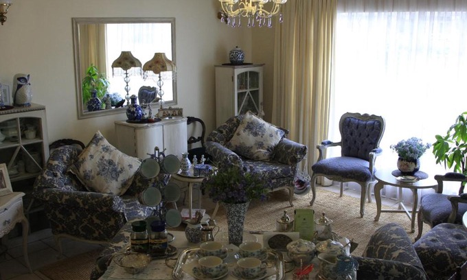 Universitas Casa | A Summer Place Boutique Guest House