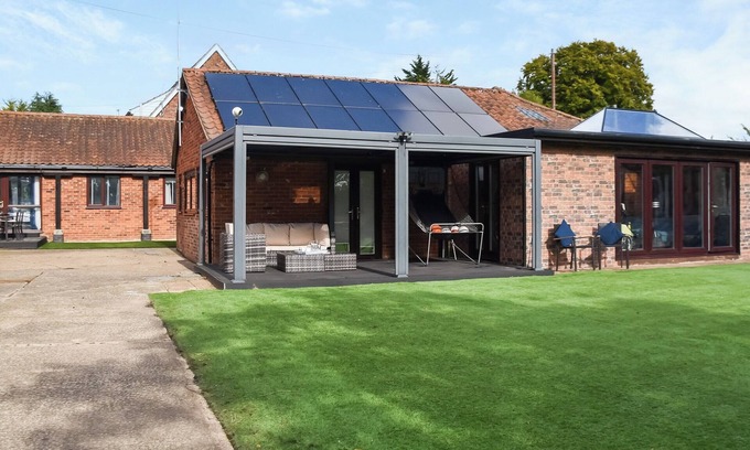 Rackheath Cabaña | Alojamiento de 5 habitaciones en Rackheath, near Wroxham