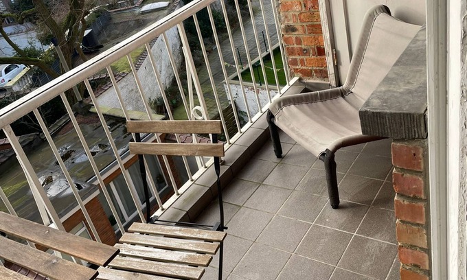 Vorst Apartamento | A Surprisingly Large Studio with Large Terrace
