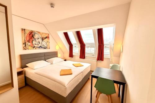 Favoriten Hostal | A&T Hotel & Hostel