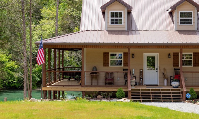 Linden Cabina | A Touch of Heaven. Family friendly. Fishing and nature galore.