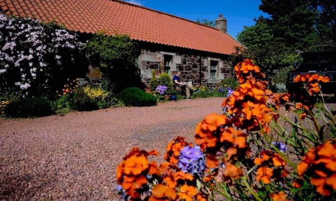 East Linton Cabaña | A Traditional East Lothian Cottage