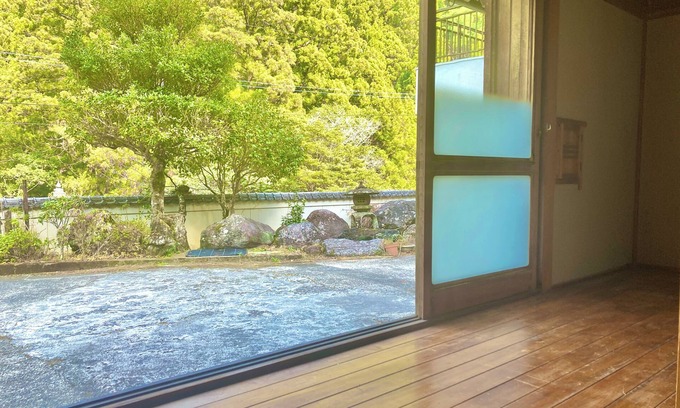Katsura-gun Casa | A two-story wooden house for rent. For a relaxing stay in the southern part of Tokushima Prefecture. Many tourist attractions within a 20-minute drive!
