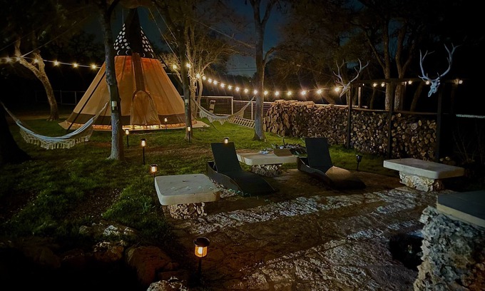 Leander Casa | A unique & private country setting, close to everything in North Austin!