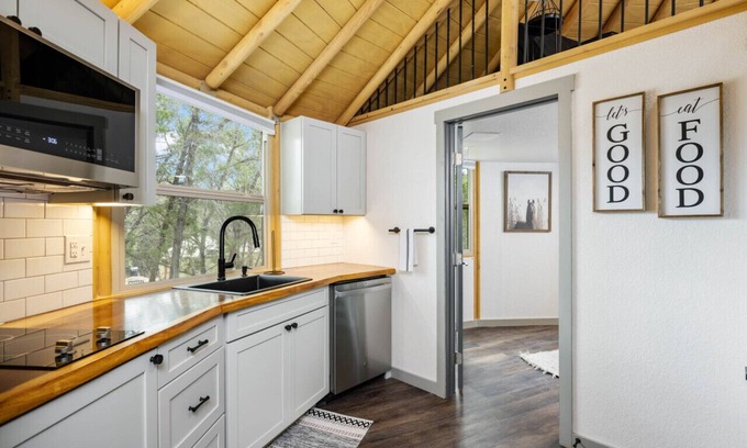 Canyon Lake Alquiler De RV | A Unique Texas Hill Country Glamping Experience