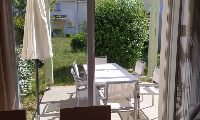 Bourgenay Chalet De Esquí | A small house in the Vendée, with access to the swimming pool
